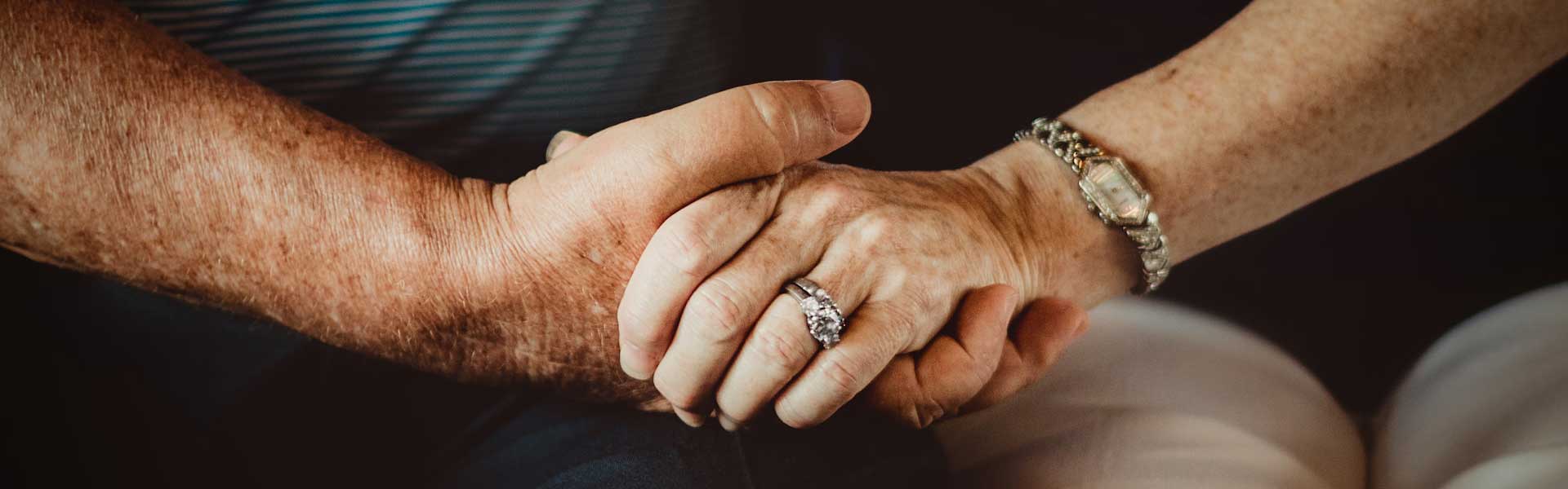 couple celebrating anniversary